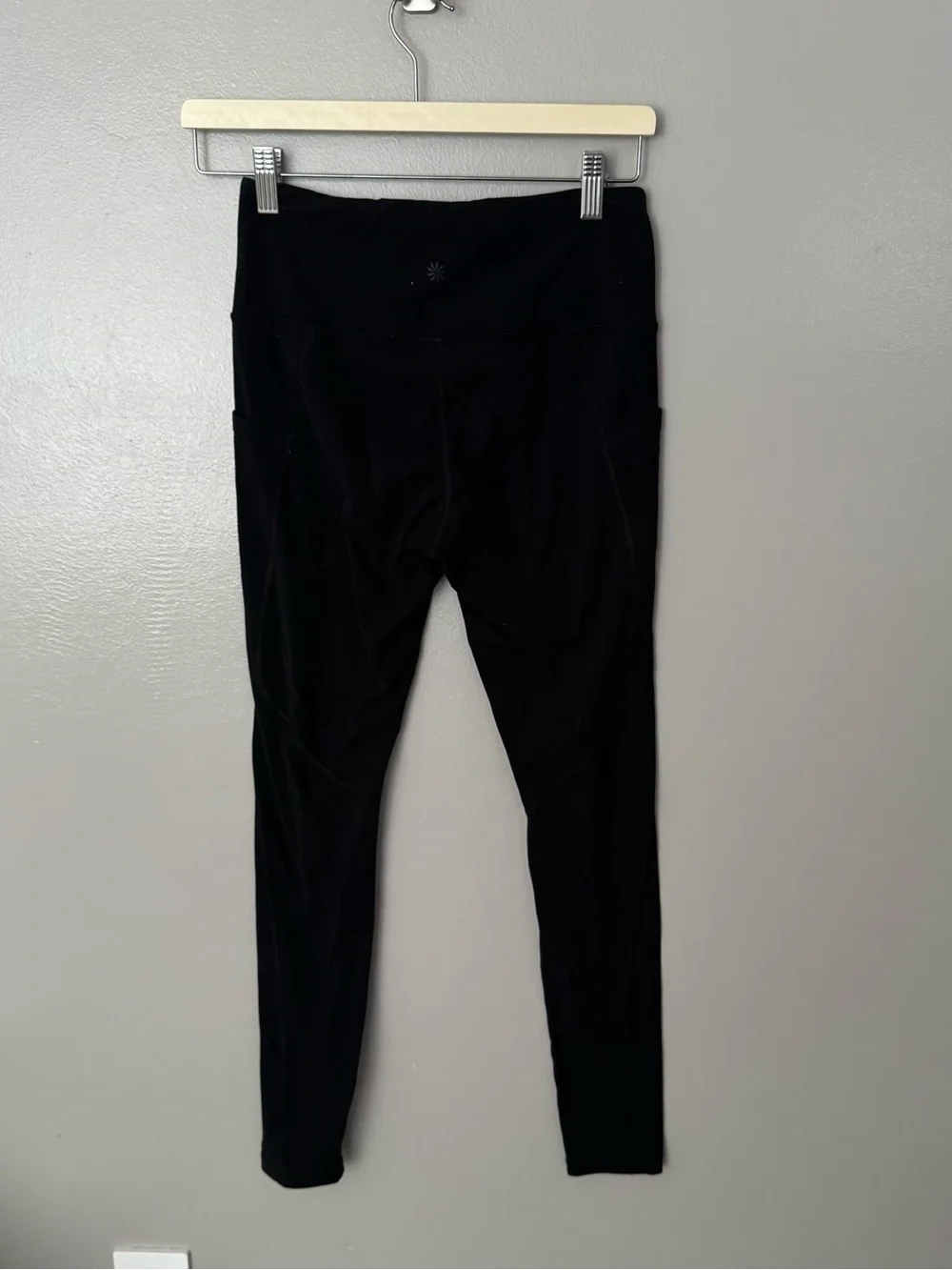 Athleta Stash Pocket Salutation Tights with Powertiva Fabric